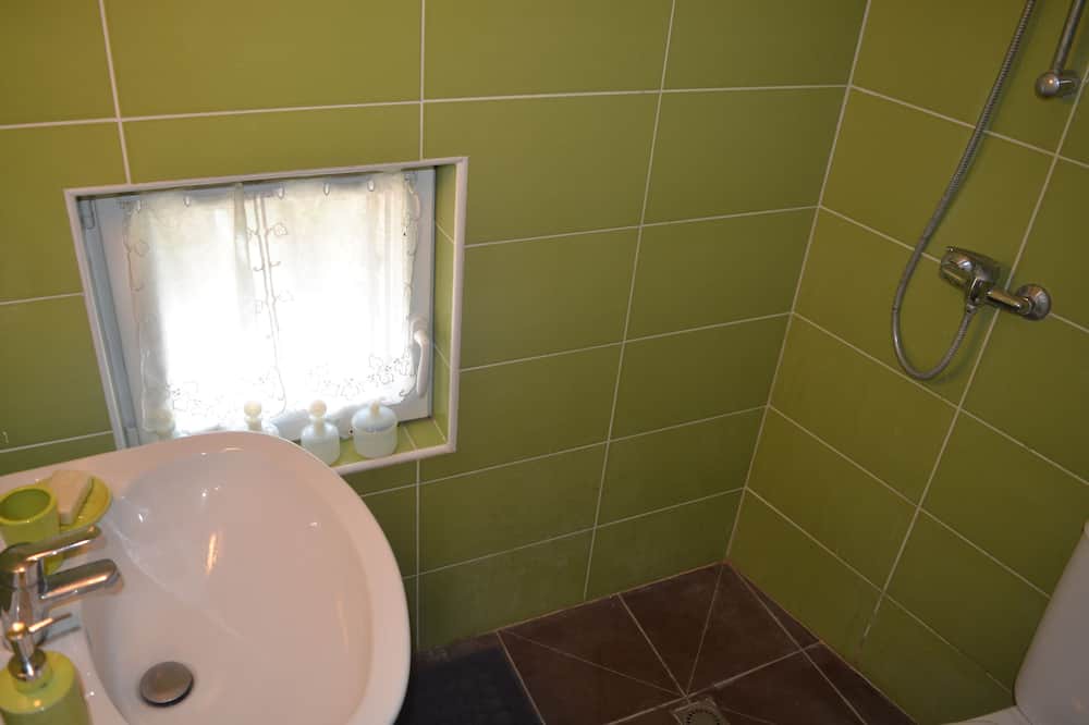 Photo of Bathroom in Grezes