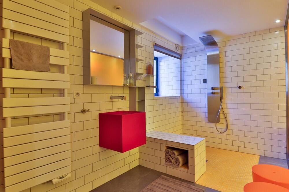 Photo of Bathroom in Vaison-la-Romaine
