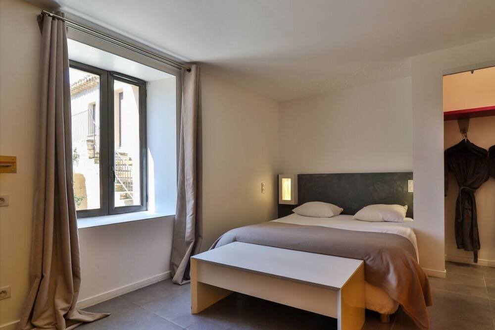 Photo of Bedroom in Vaison-la-Romaine