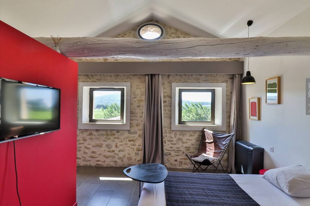Photo of Bedroom in Vaison-la-Romaine