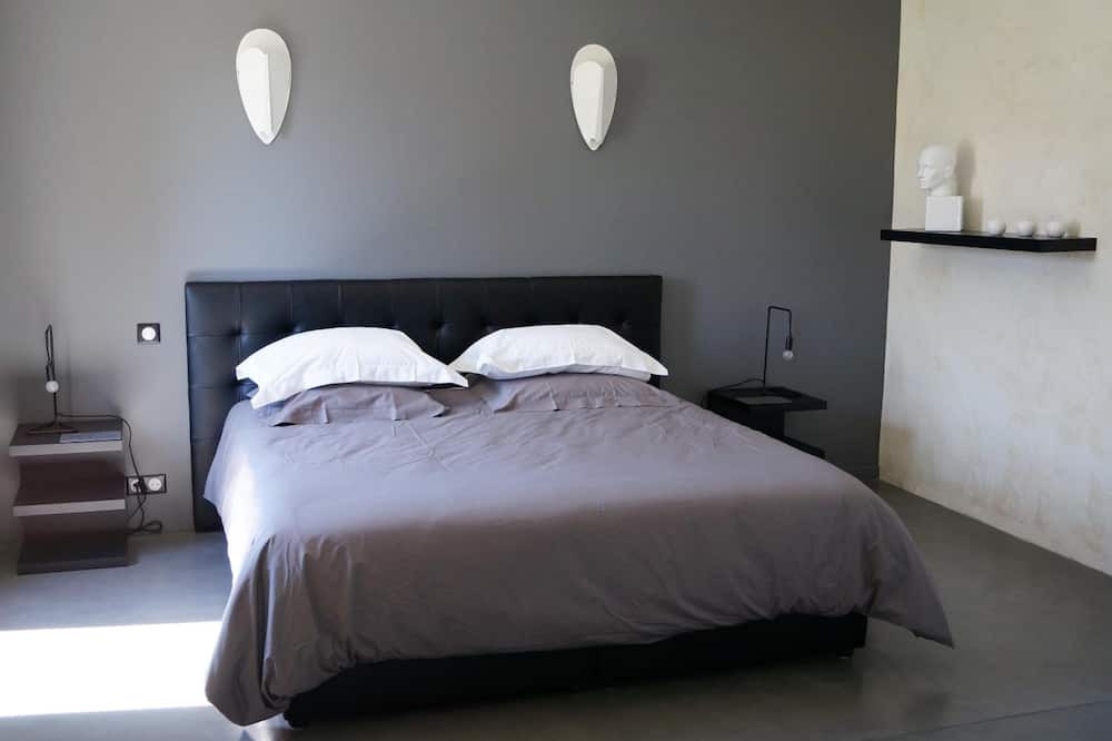 Photo of Bedroom in Faucon