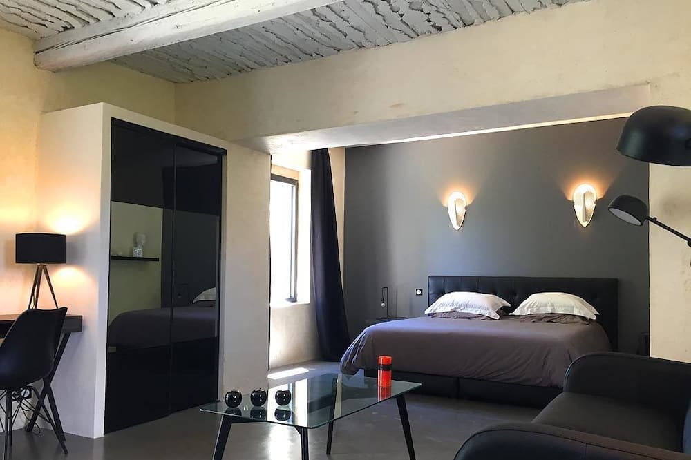Photo of Bedroom in Faucon