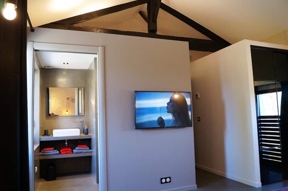 Photo of Bedroom in Faucon