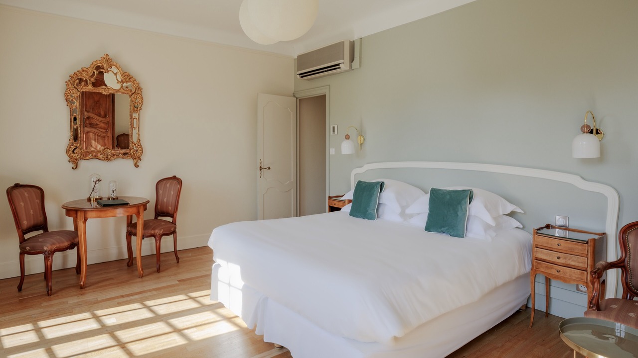 Photo of Bedroom in Vezelay