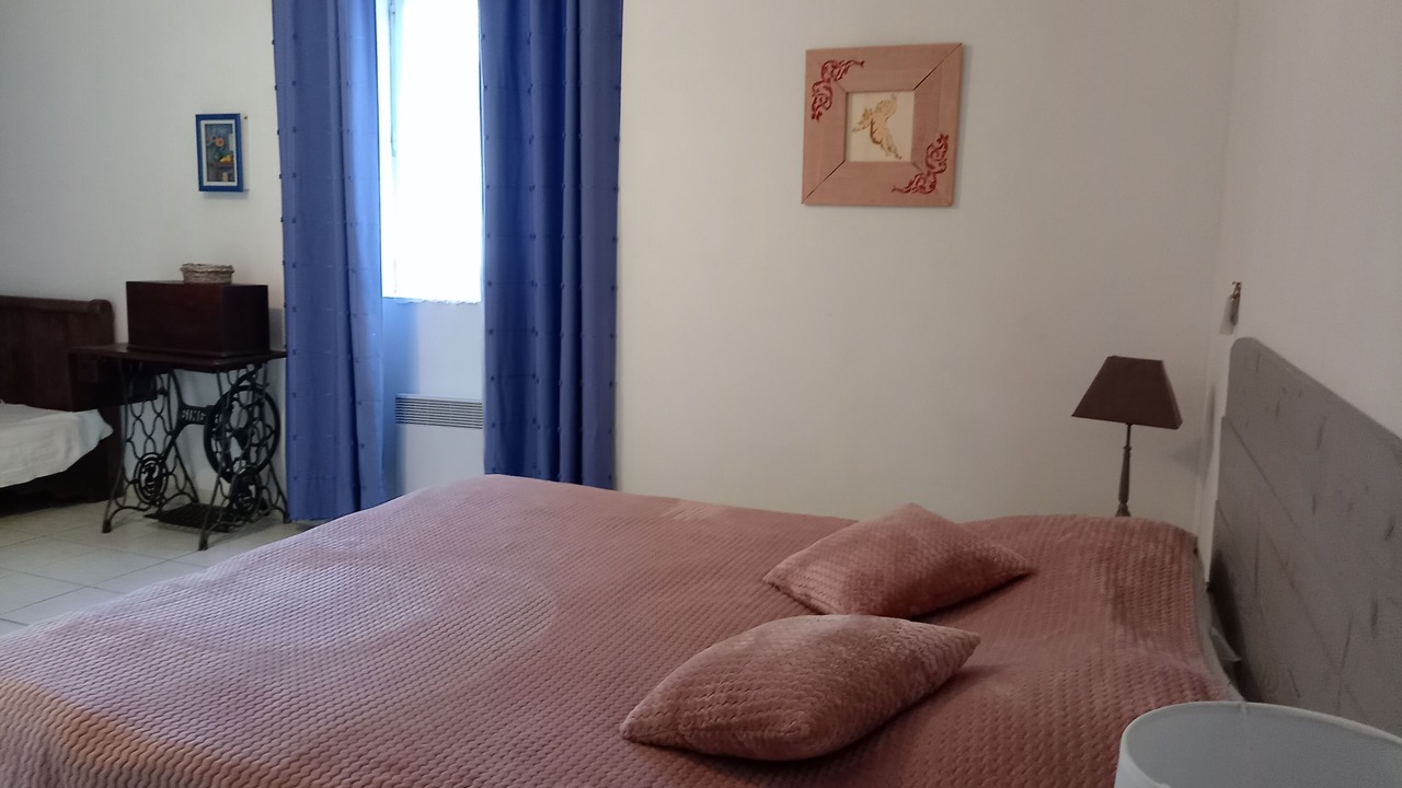Photo of Bedroom in Grignan