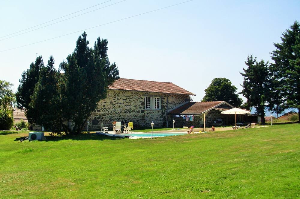 Photo of Outdoor in Ceaux-d'Allegre