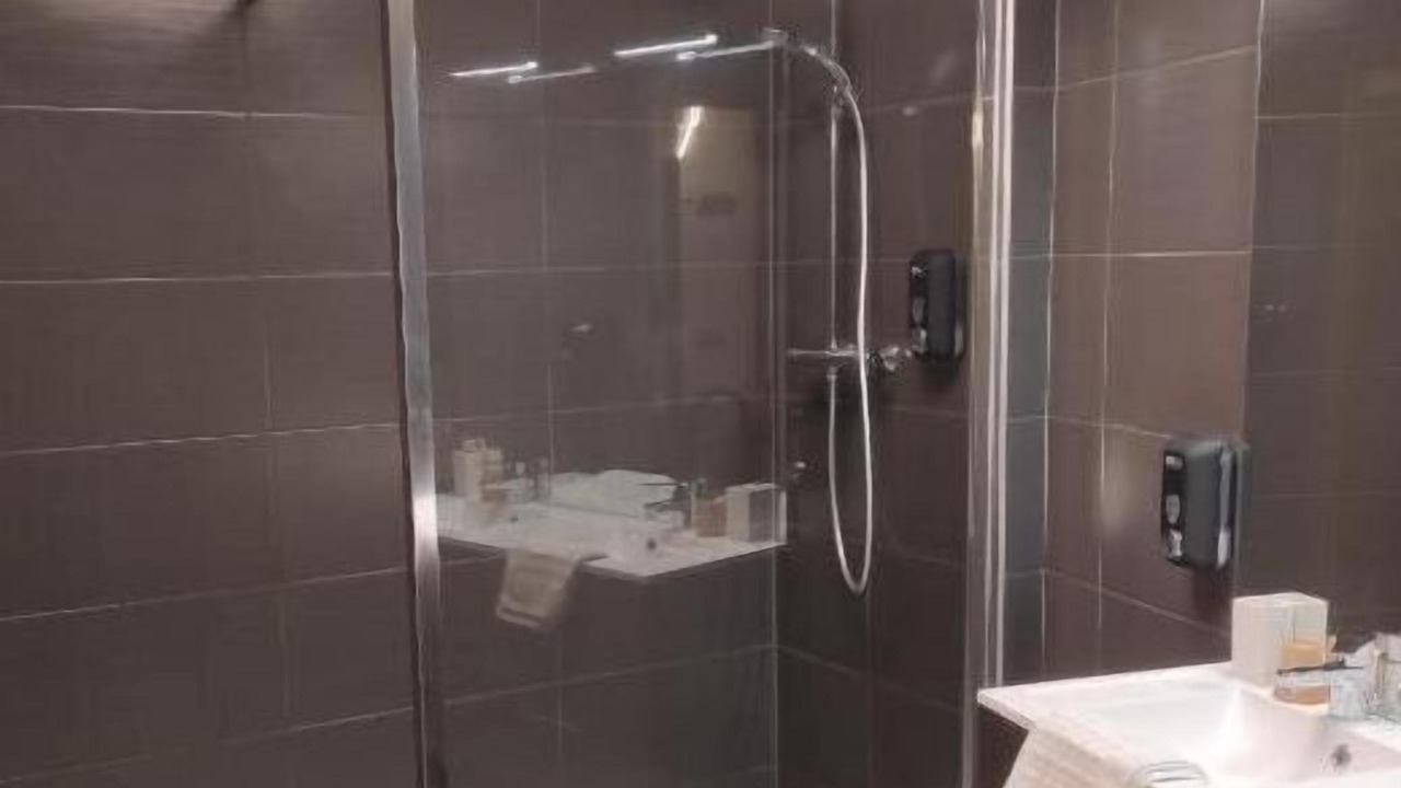 Photo of Bathroom in Lons-le-Saunier