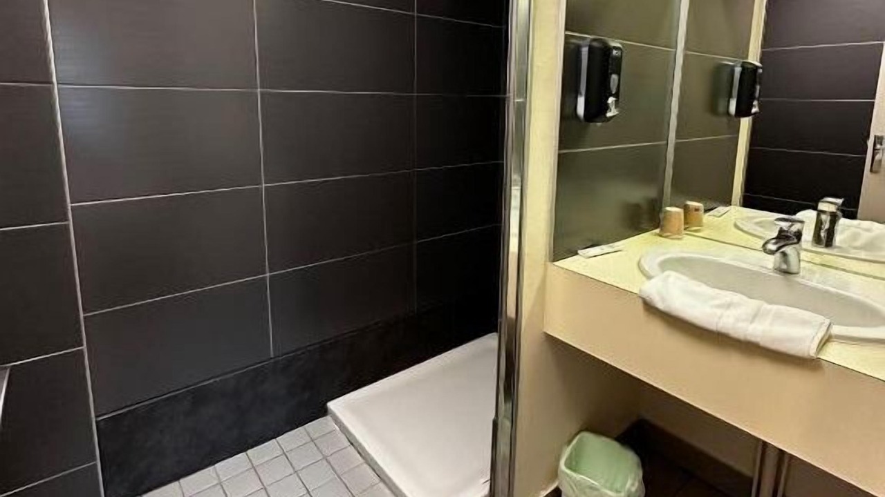 Photo of Bathroom in Lons-le-Saunier