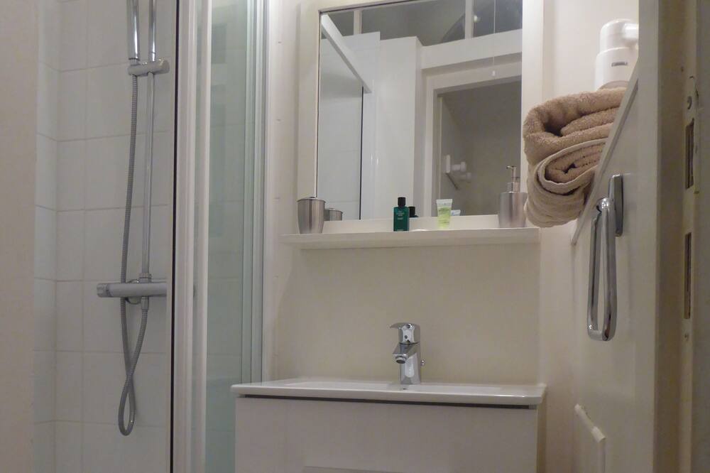 Photo of Bathroom in Besancon Old Town