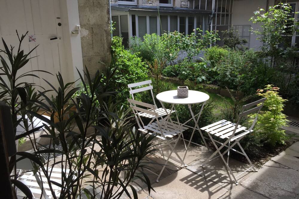 Photo of Patio Balcony in Besancon Old Town