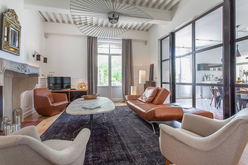 Photo of Livingroom in Cluny