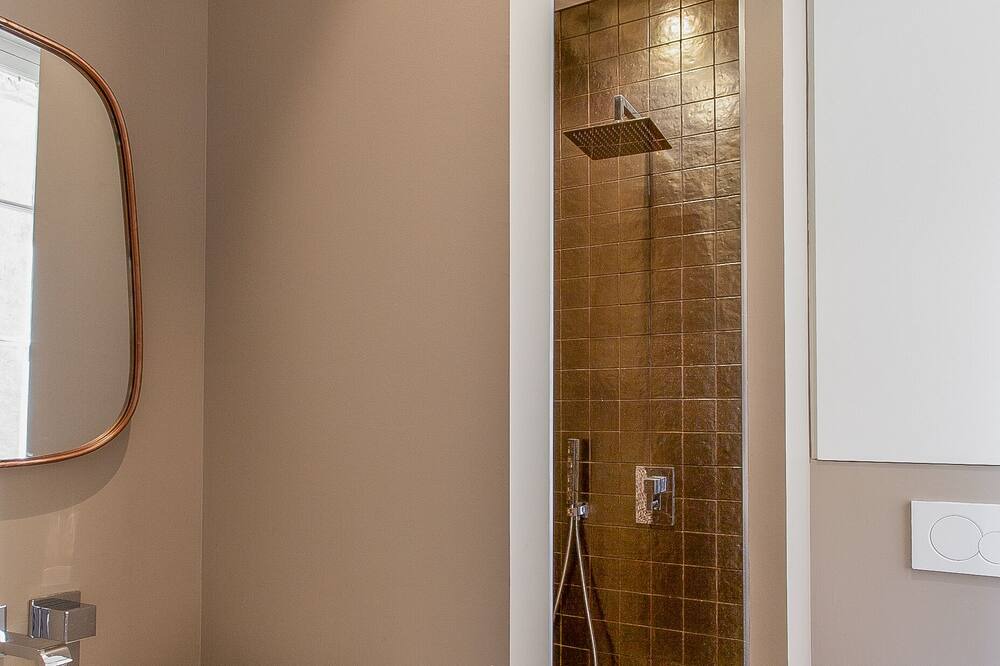 Photo of Bathroom in Cluny
