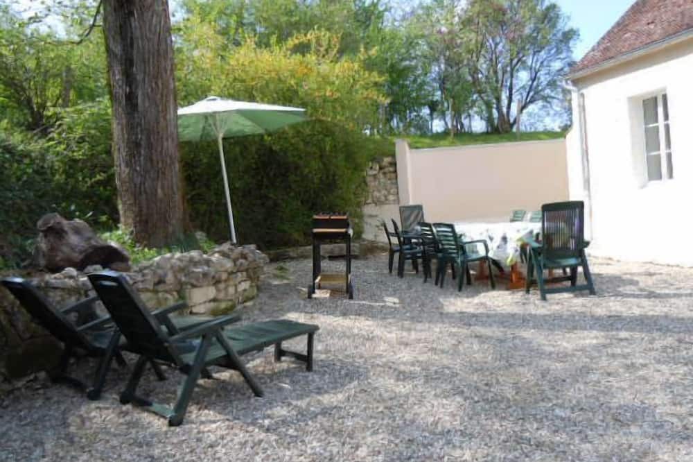 Photo of Outdoor in Merry-Sec