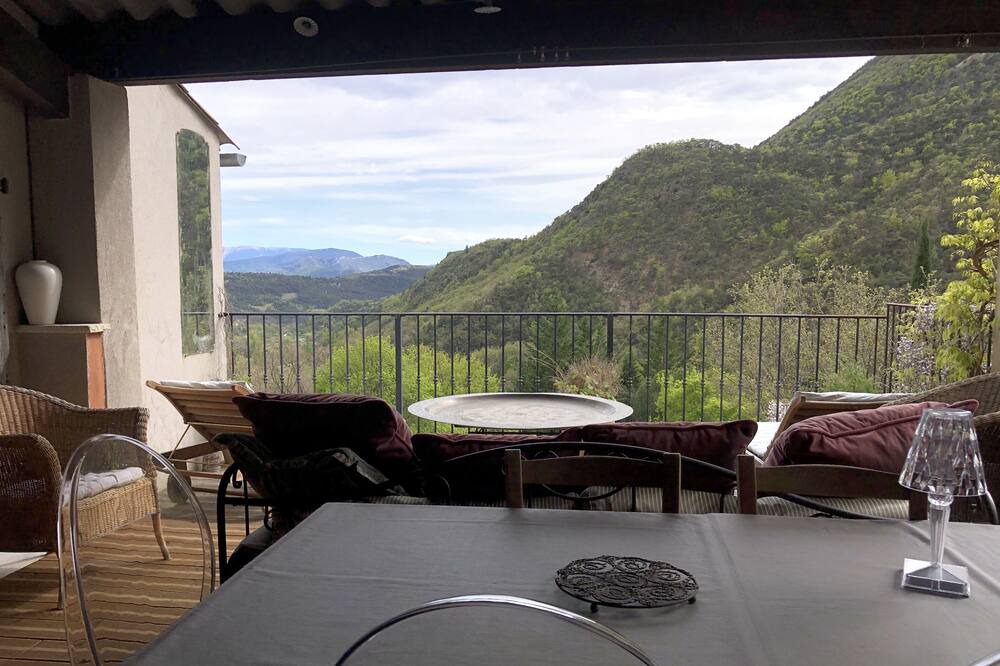 Photo of Outdoor in Saint-Ferreol-Trente-Pas