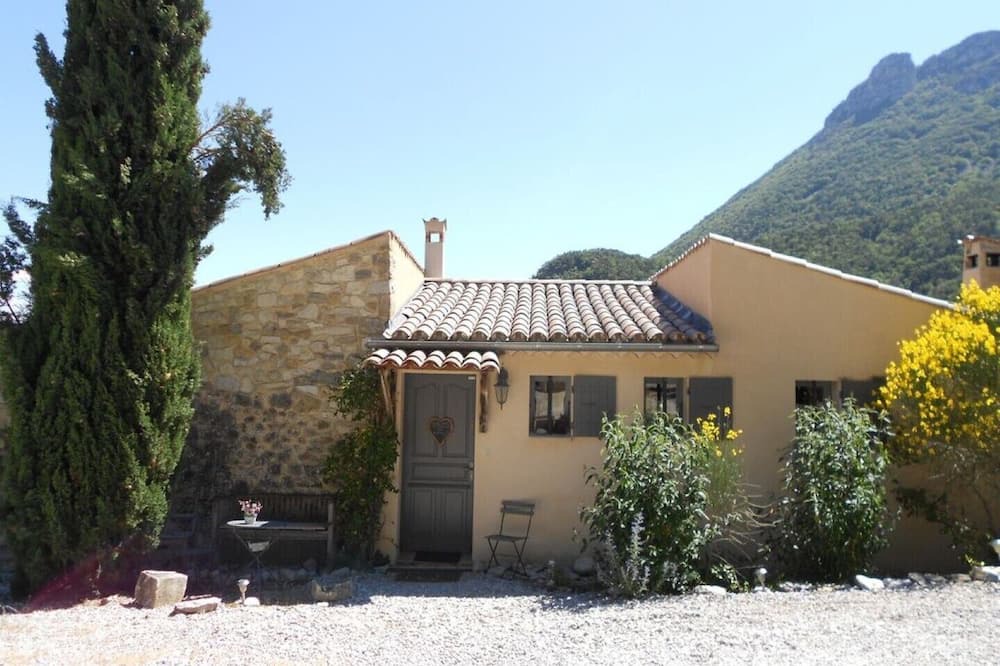 Photo of Outdoor in Saint-Ferreol-Trente-Pas