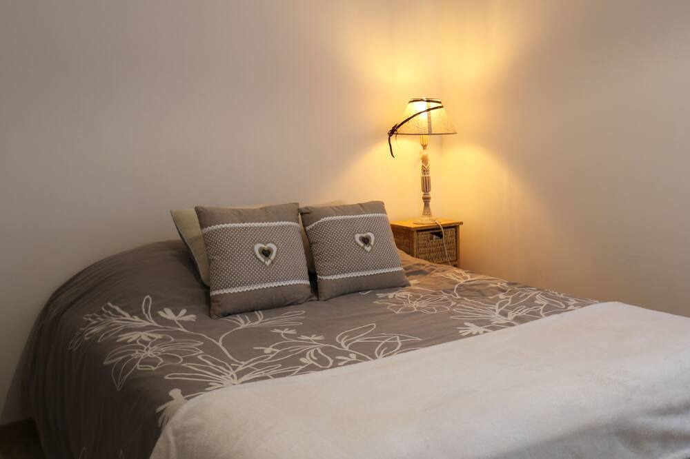 Photo of Bedroom in Caromb
