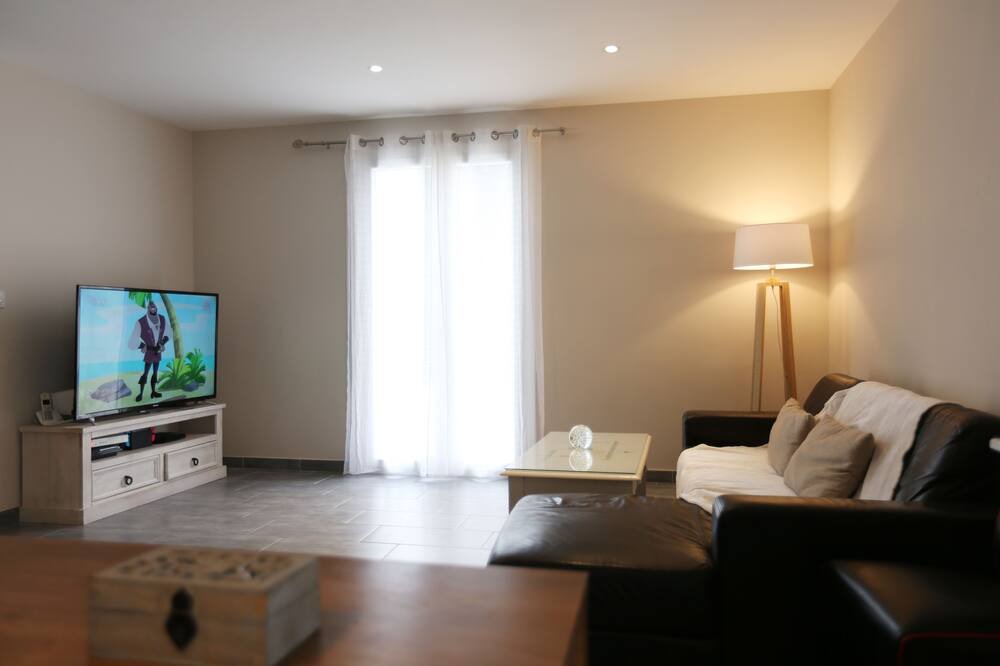 Photo of Livingroom in Caromb
