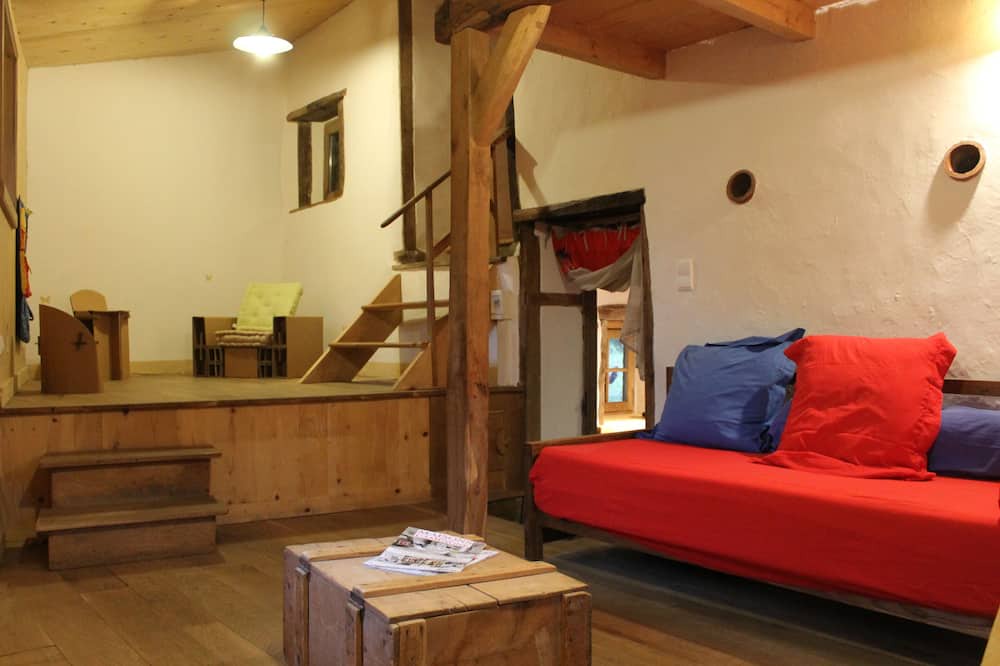 Photo of Livingroom in Domaize