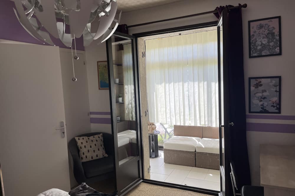 Photo of Bedroom in Crest