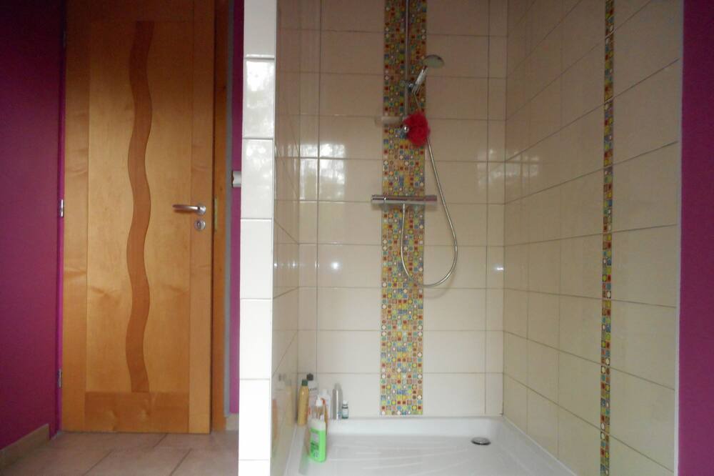 Photo of Bathroom in Charchilla