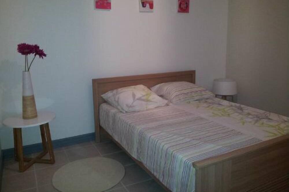 Photo of Bedroom in Saint-Pierre-de-Vassols