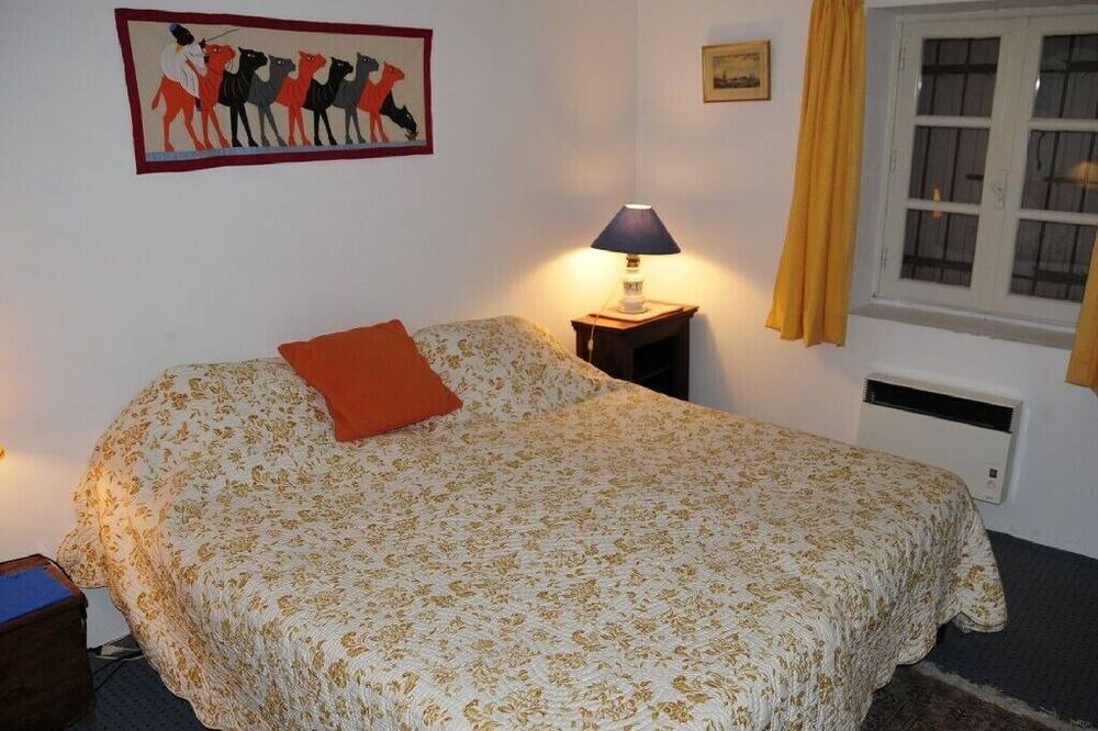 Photo of Bedroom in Colonzelle