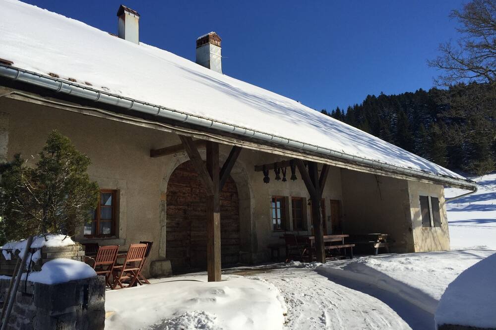Photo of Outdoor in Les Hopitaux-Vieux