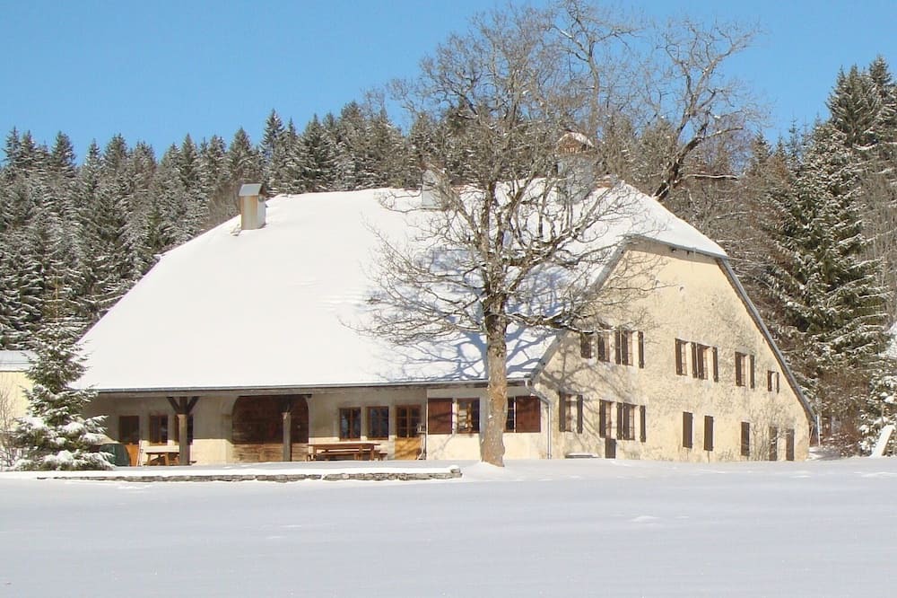 Photo of Outdoor in Les Hopitaux-Vieux