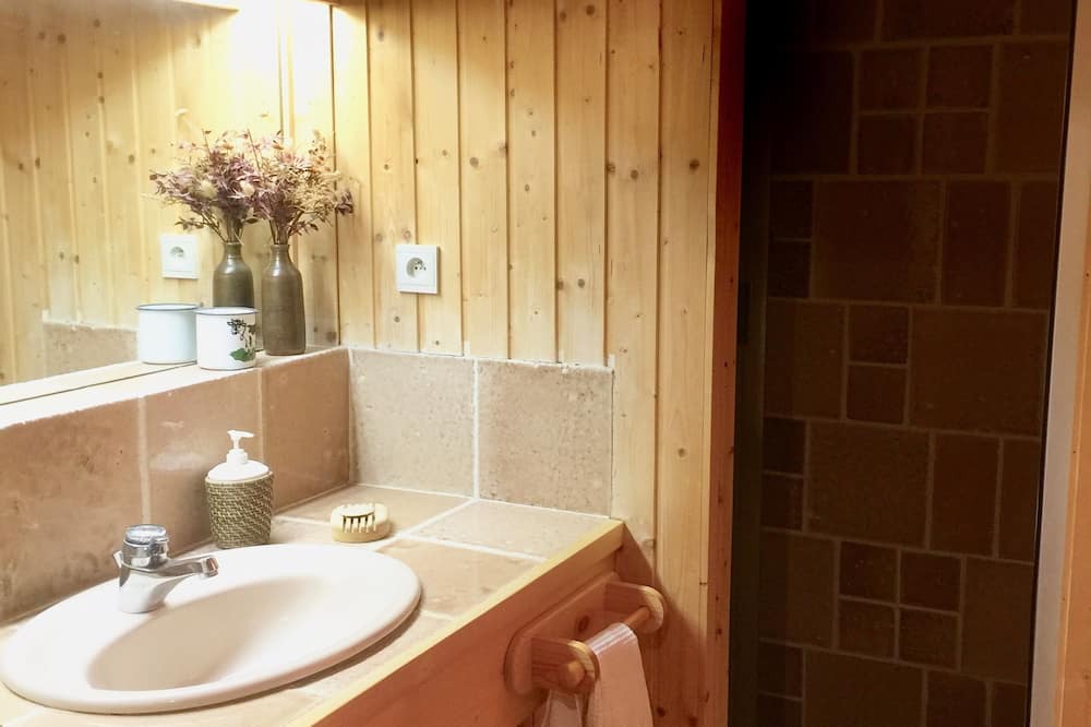 Photo of Bathroom in Les Hopitaux-Vieux