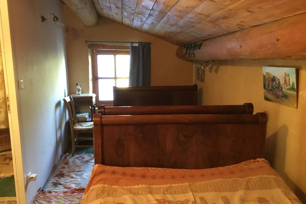 Photo of Bedroom in Richerenches