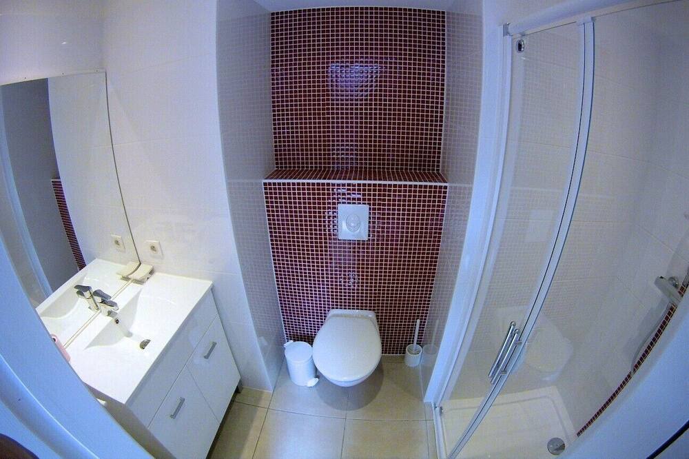 Photo of Bathroom in Saint-Maurice-d'Ibie