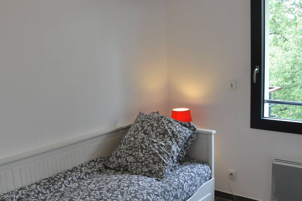 Photo of Bedroom in Manas