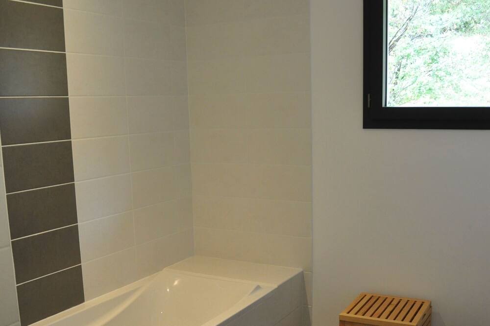 Photo of Bathroom in Manas