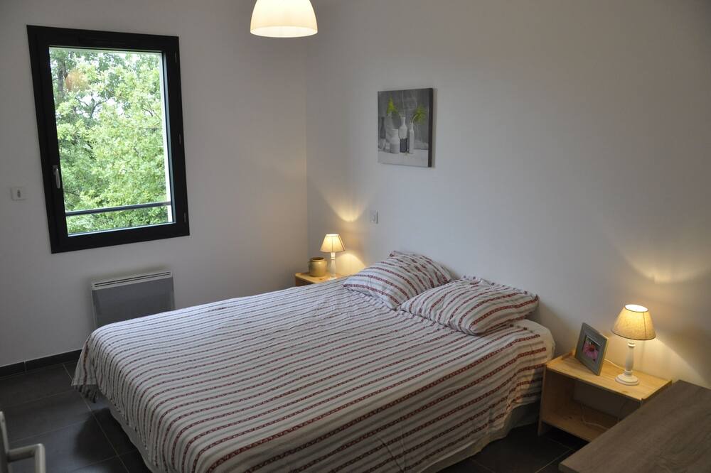 Photo of Bedroom in Manas