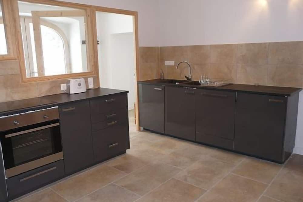 Photo of Kitchen in Monnet-la-Ville