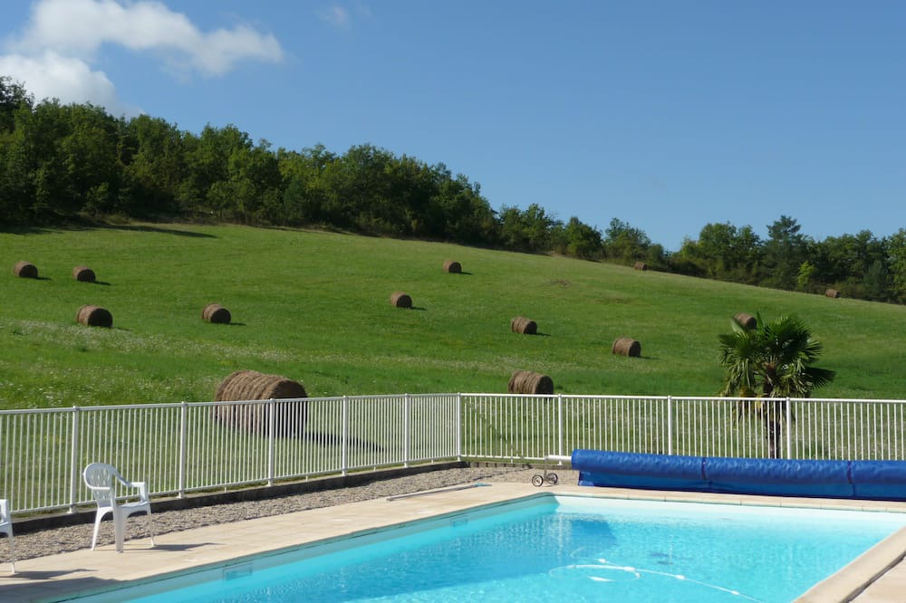 Photo of Outdoor in Saint-Germain-du-Bel-Air