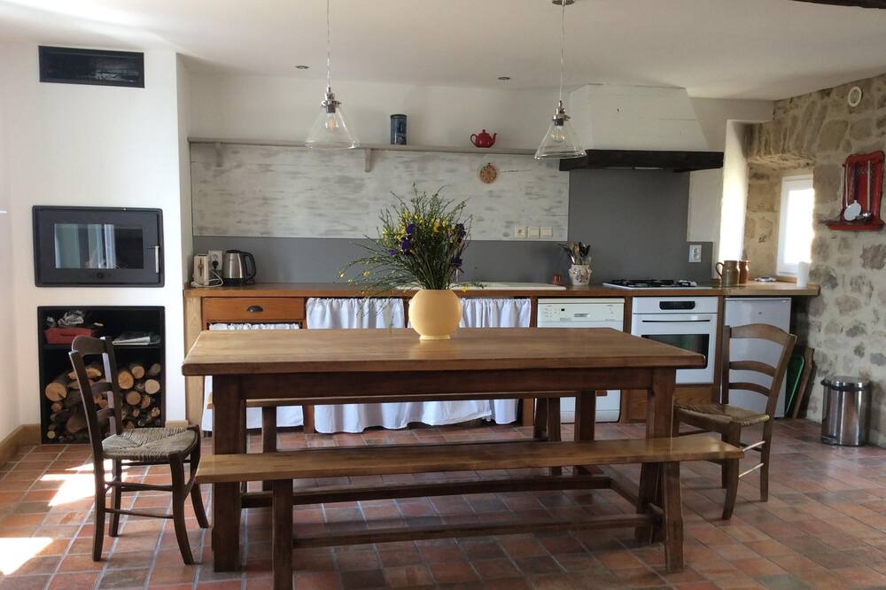 Photo of Kitchen in Ruisset