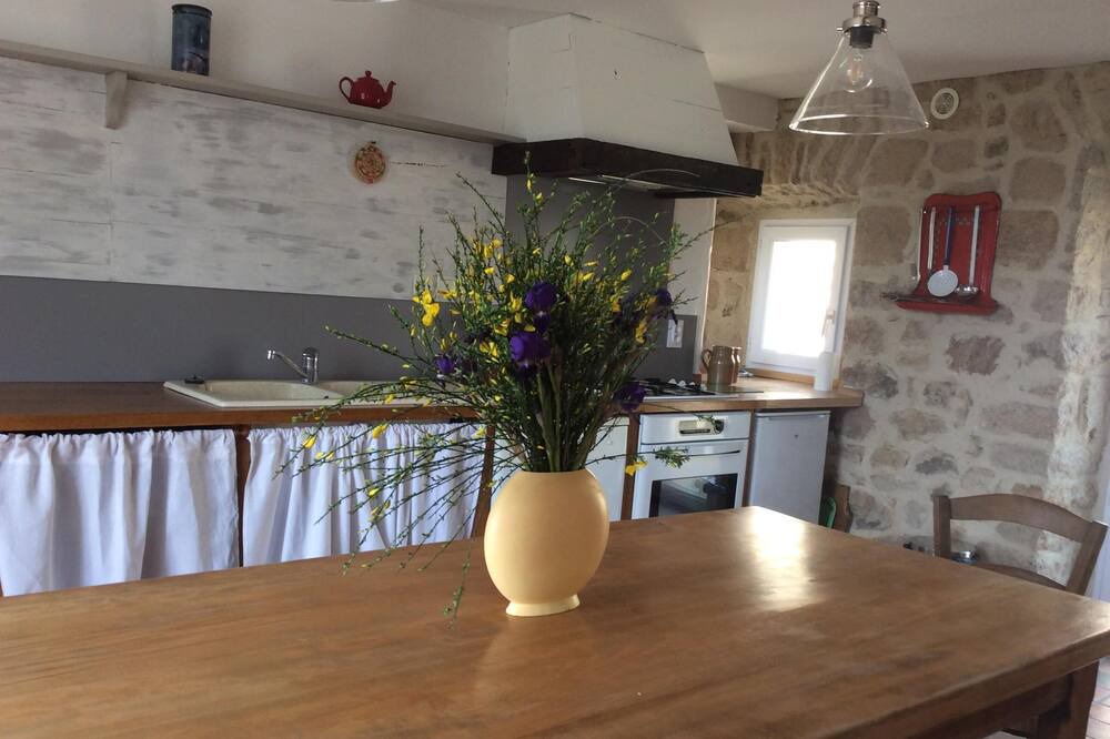 Photo of Kitchen in Ruisset