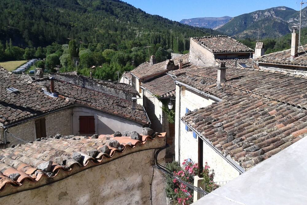 Photo of Outdoor in La Motte-Chalancon