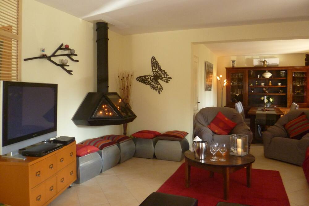 Photo of Livingroom in Sarrians