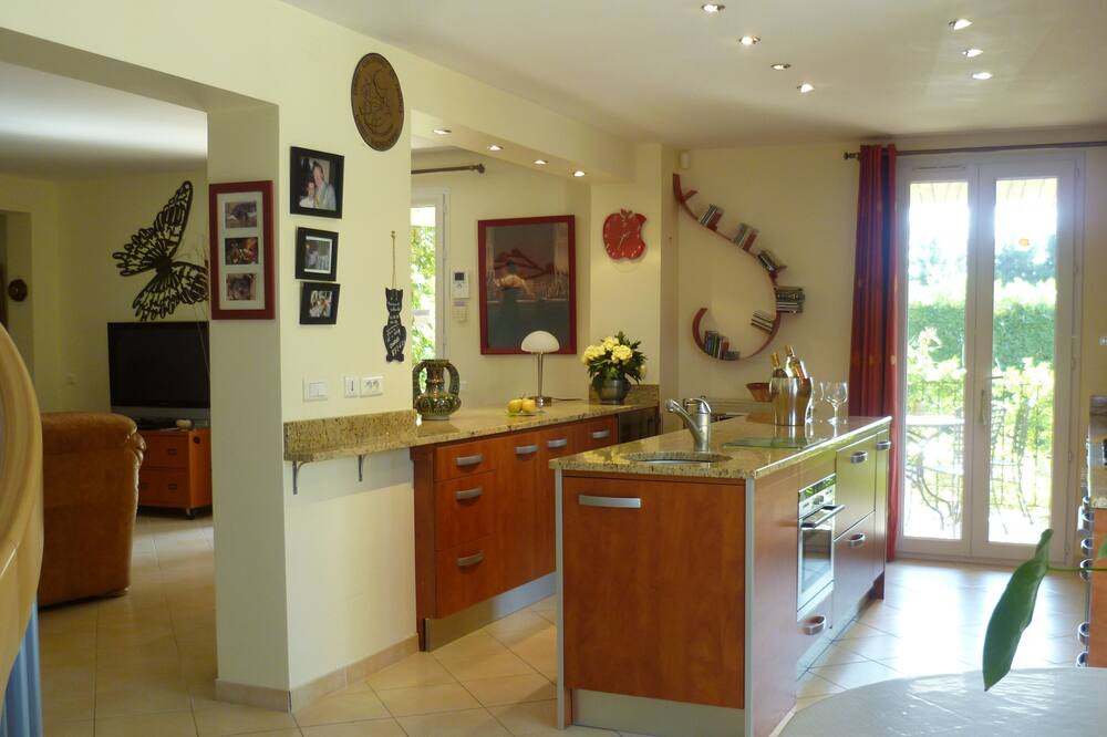 Photo of Kitchen in Sarrians