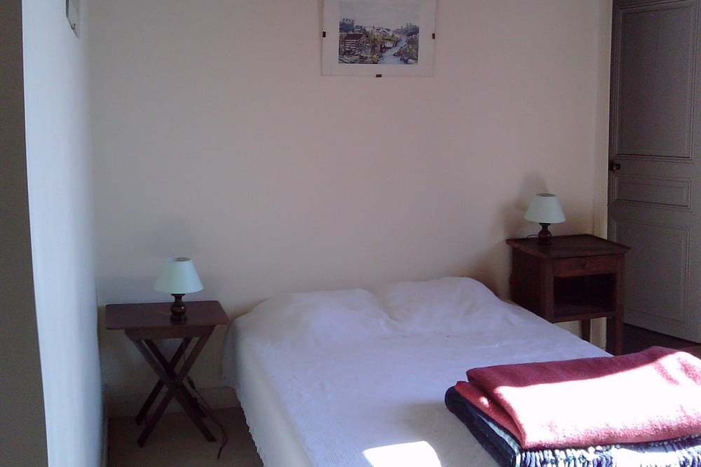 Photo of Bedroom in Moussy