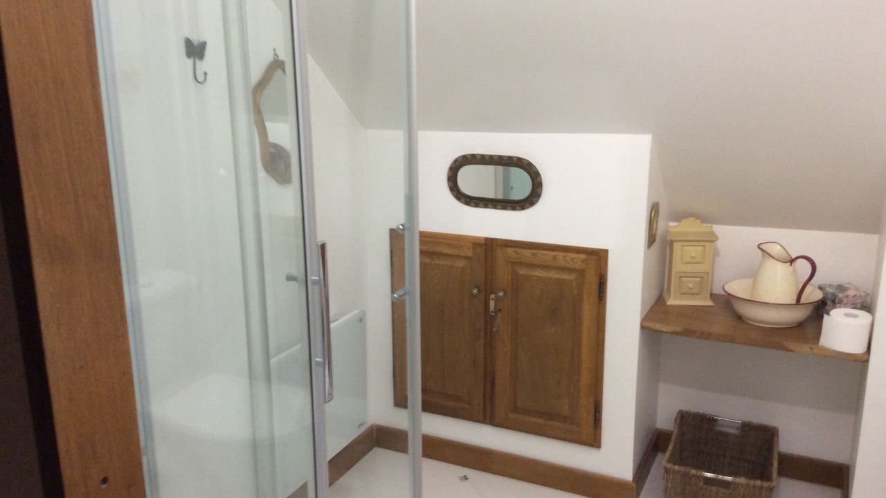 Photo of Bathroom in Maux