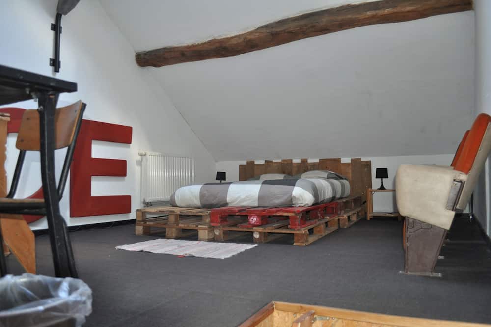 Photo of Bedroom in Le Creusot
