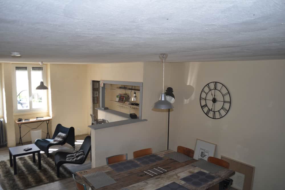 Photo of Livingroom in Le Creusot