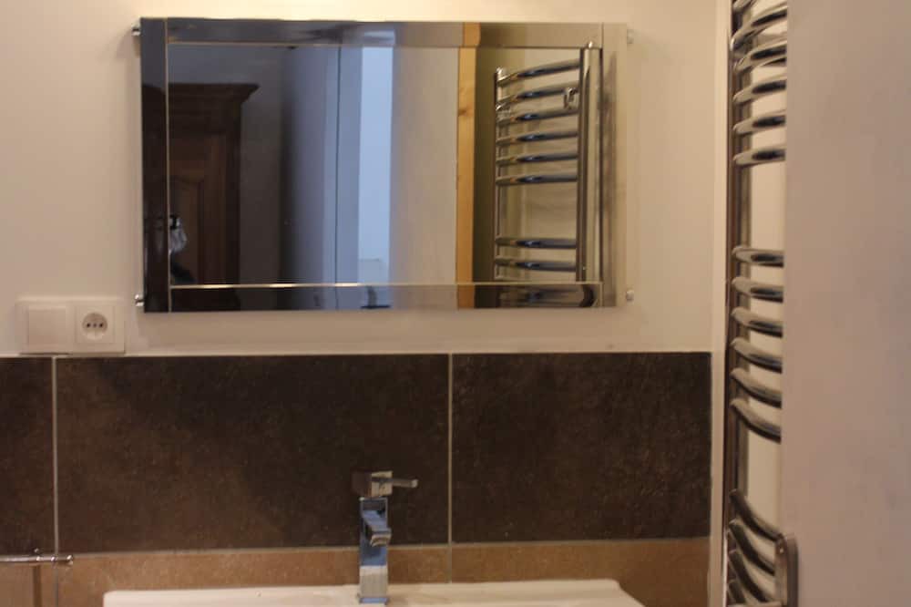 Photo of Bathroom in Champagnac-le-Vieux