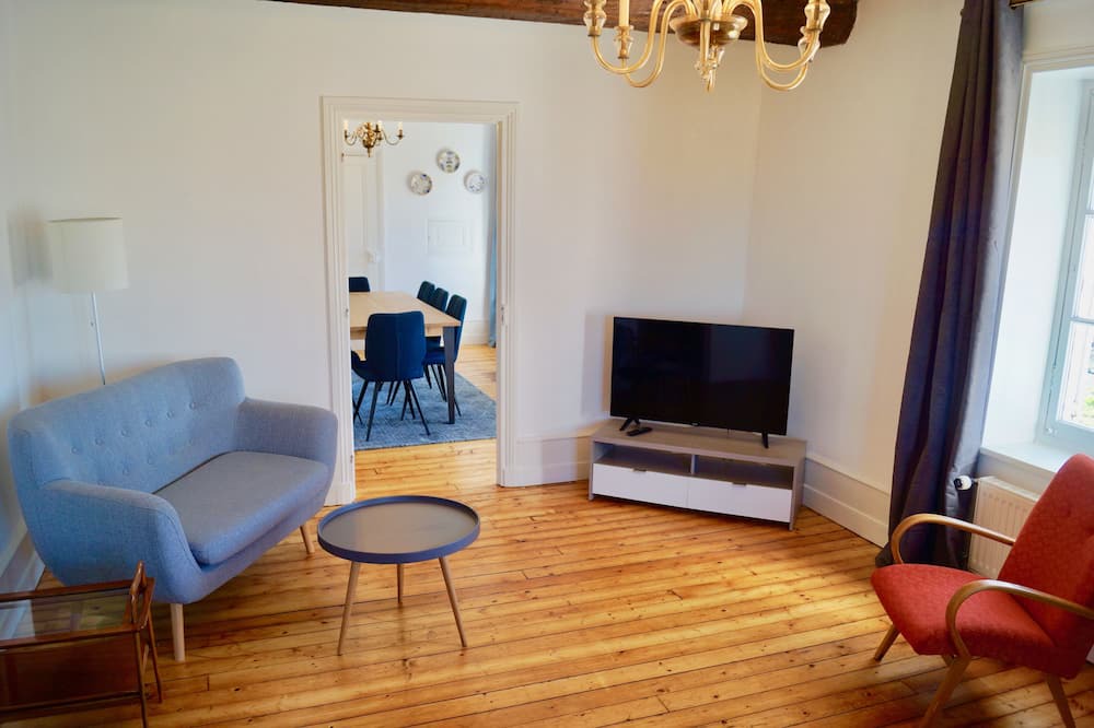Photo of Livingroom in Charentay