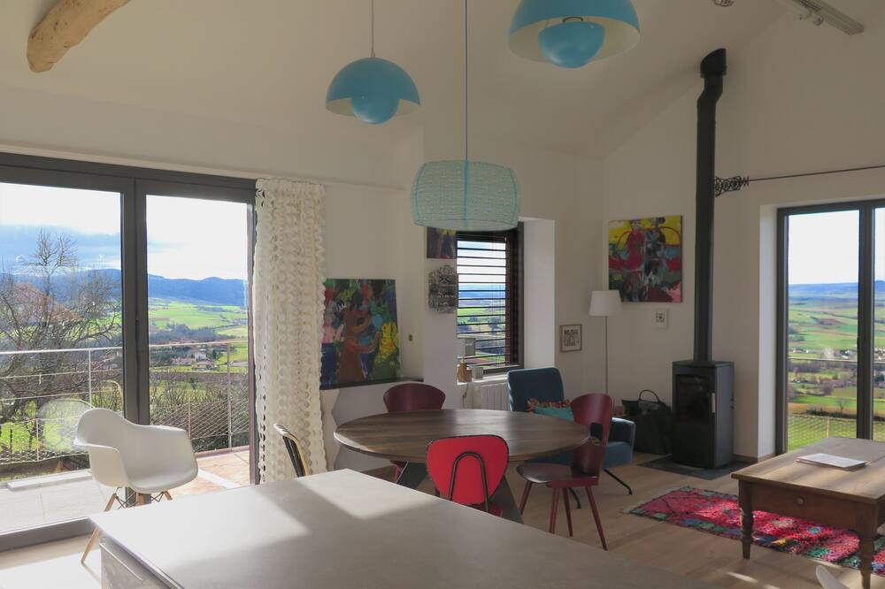 Photo of Livingroom in Usson