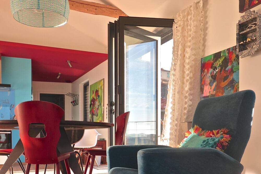 Photo of Livingroom in Usson