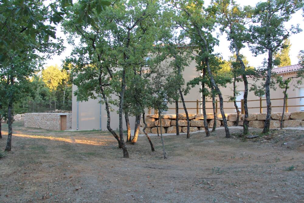 Photo of Outdoor in La Roque-sur-Pernes